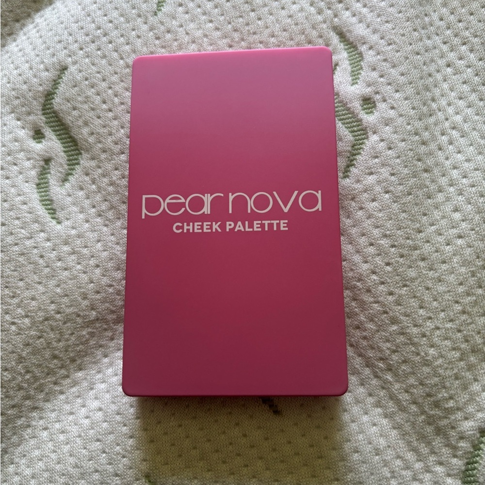Pear Nova Vivid Cheek Palette